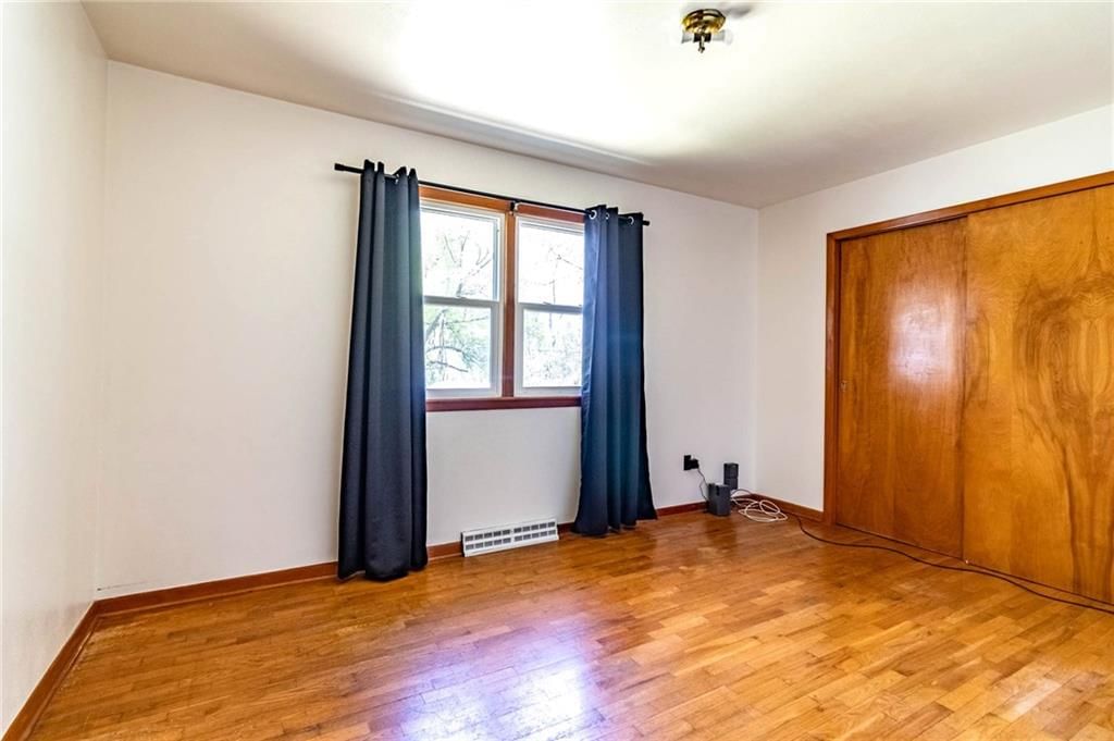 306 Montgomery Street — photo 19