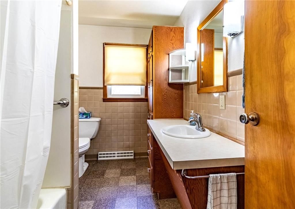 306 Montgomery Street — photo 20