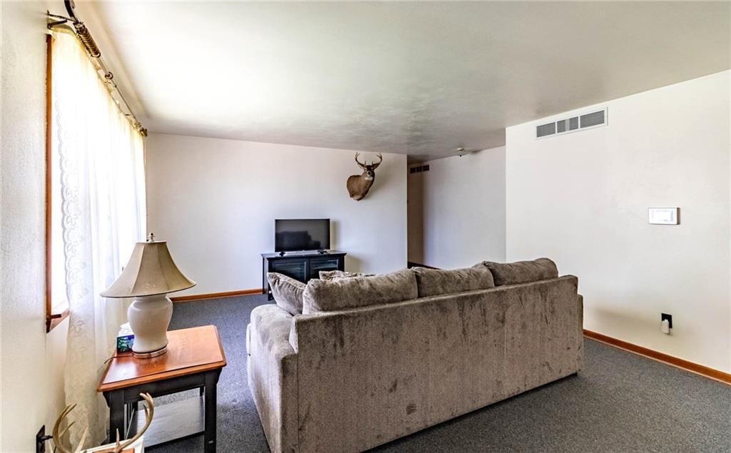 306 Montgomery Street — photo 10