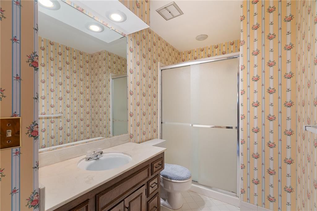 11631 Kenwood Avenue — photo 12