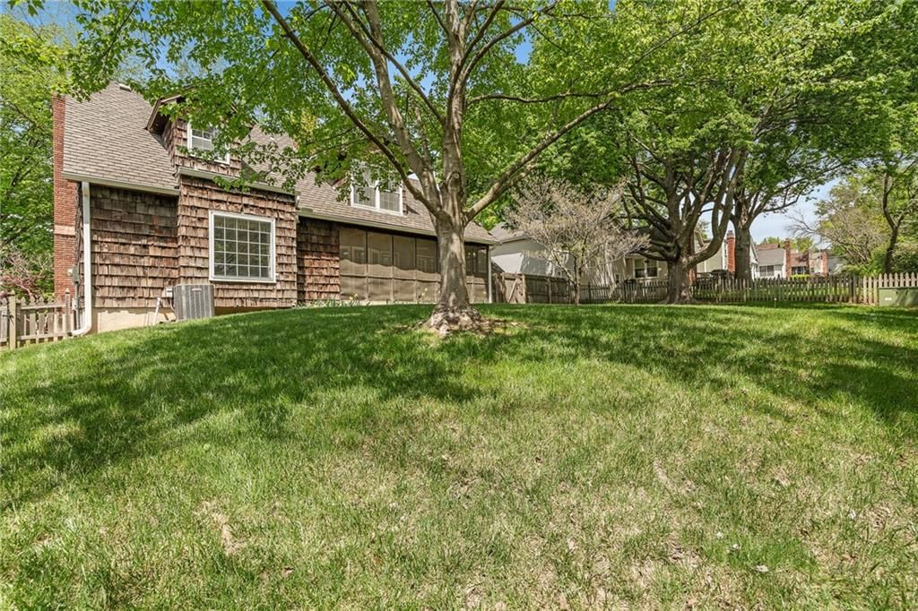 11631 Kenwood Avenue — photo 19