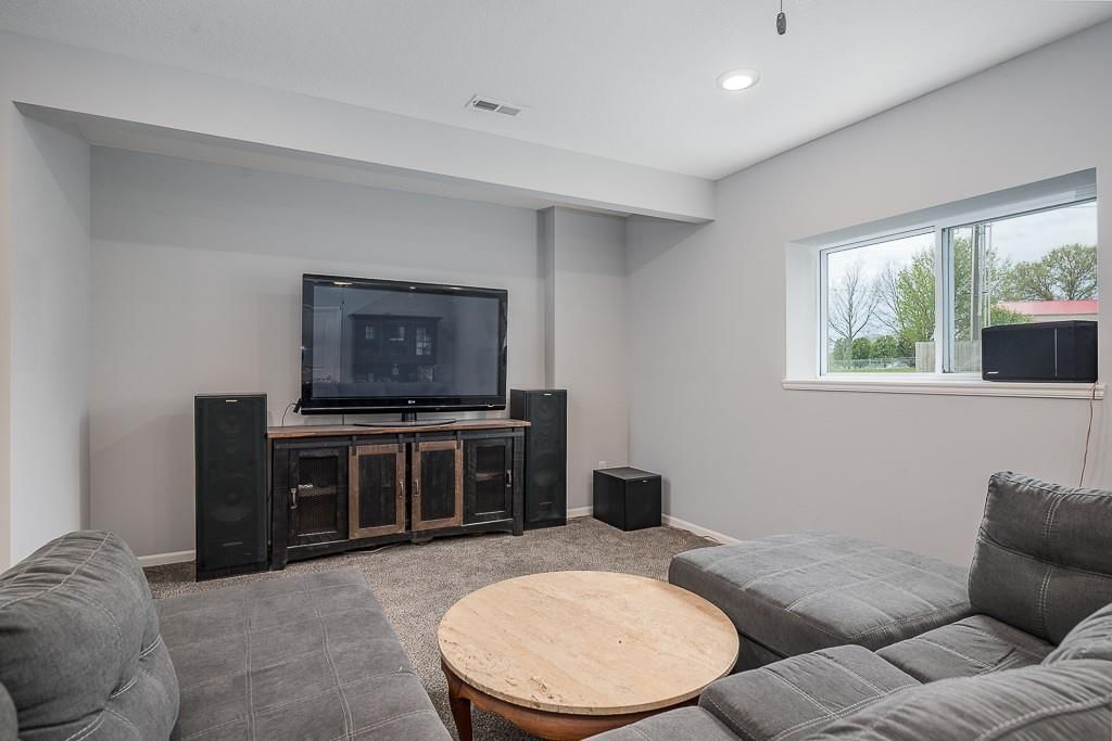 900 N Willow Court — photo 19