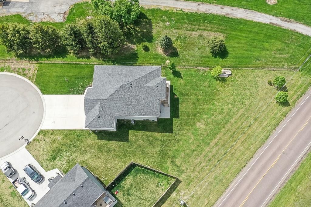 900 N Willow Court — photo 25