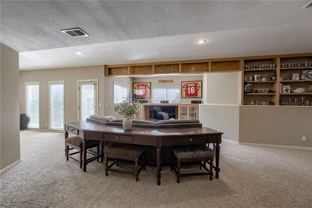 7615 Schweiger Street — photo 37