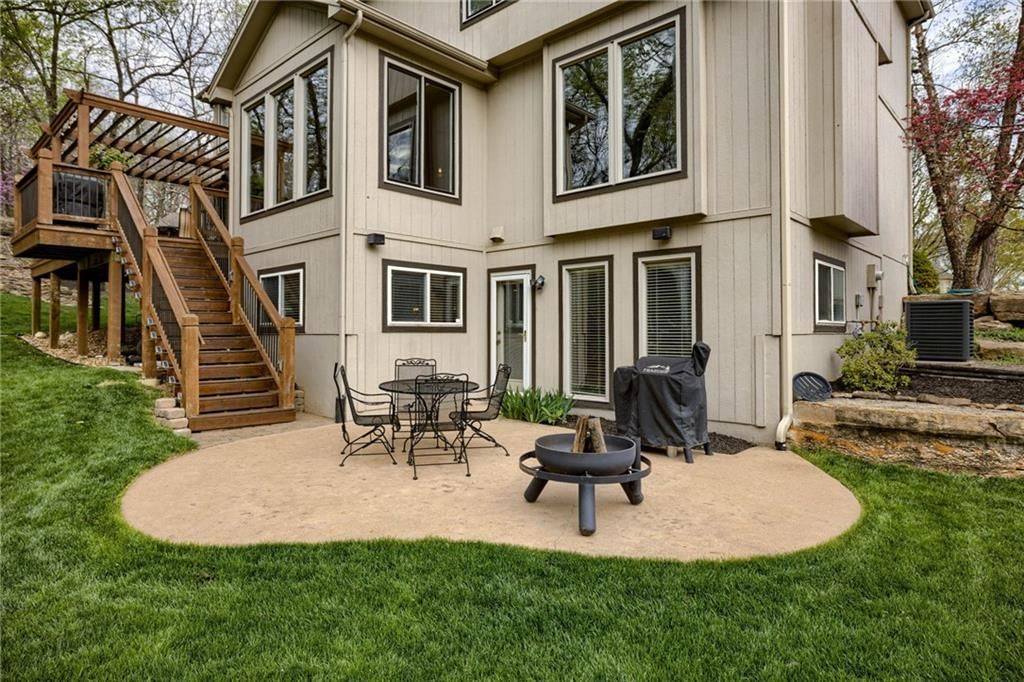 7615 Schweiger Street — photo 43