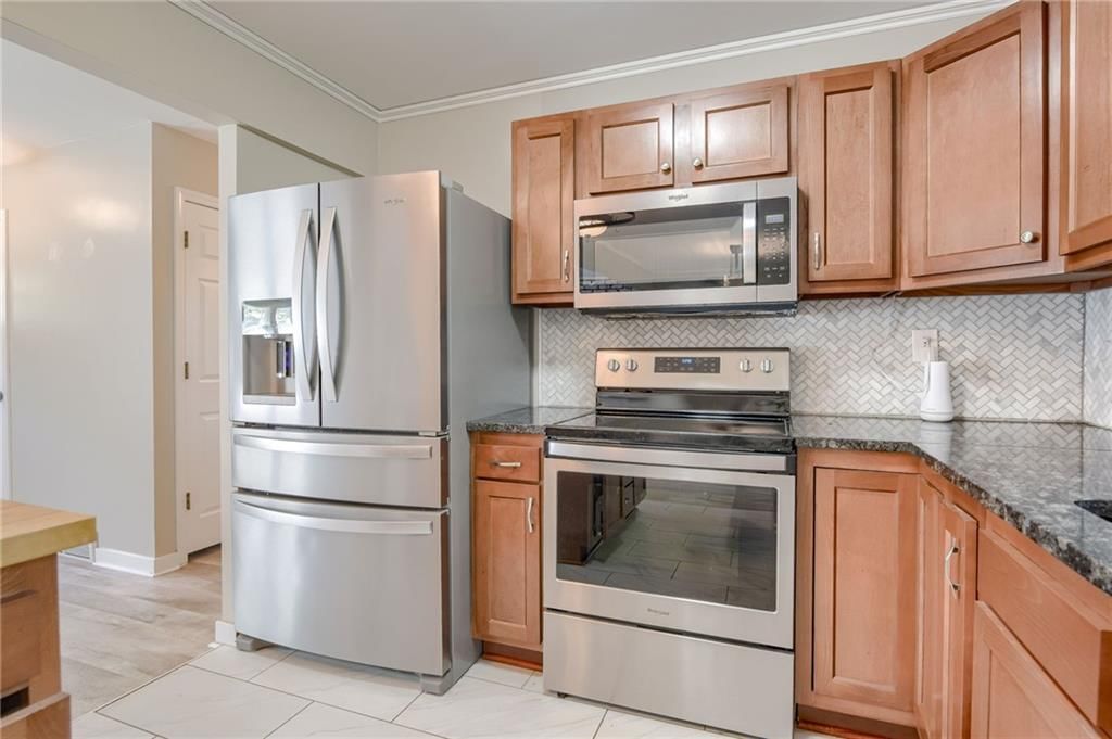 922 NW Valley Lane — photo 12