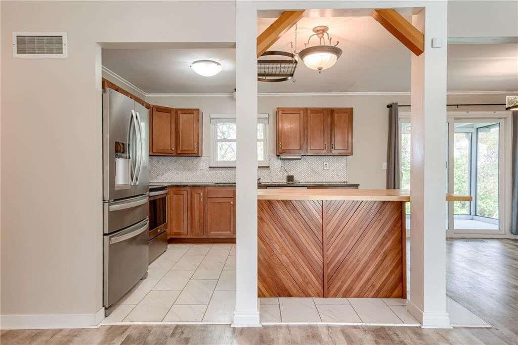 922 NW Valley Lane — photo 14