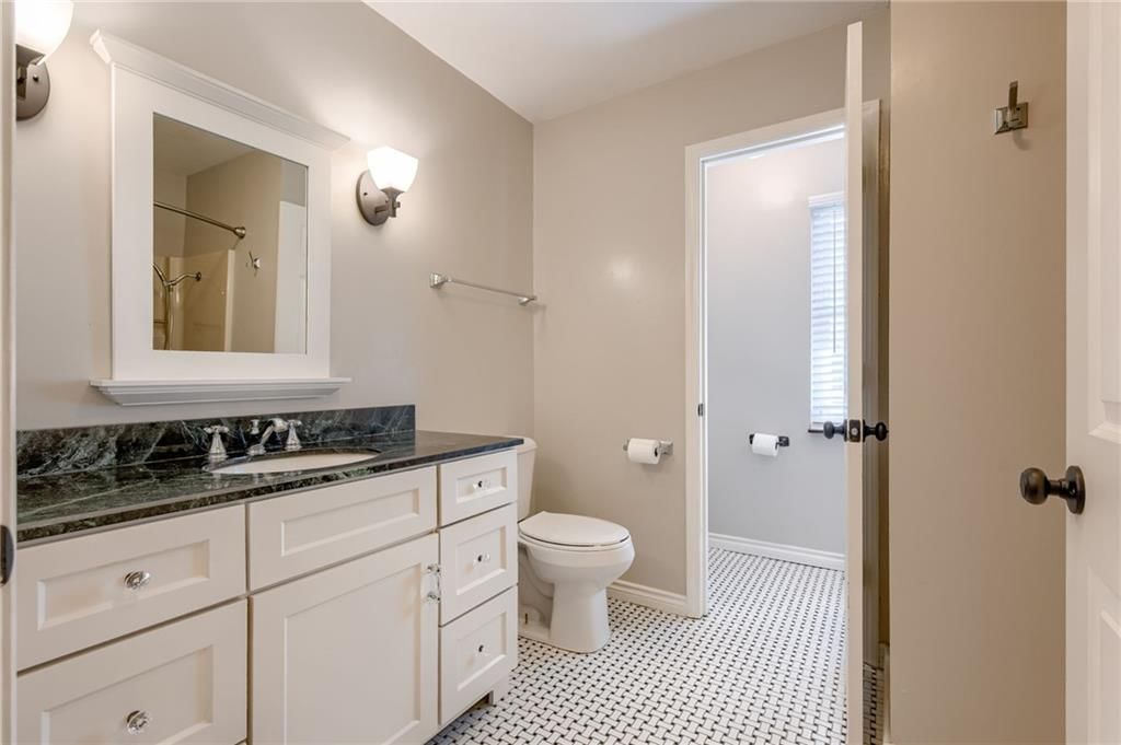 922 NW Valley Lane — photo 16