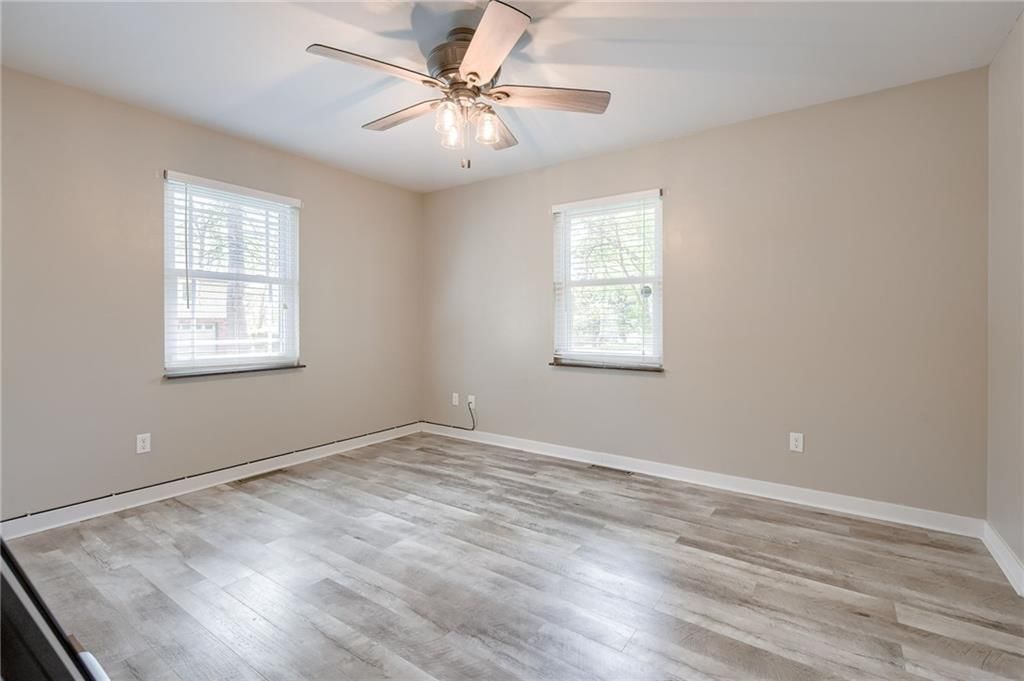 922 NW Valley Lane — photo 17