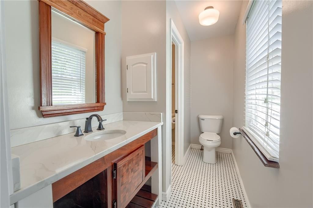 922 NW Valley Lane — photo 19