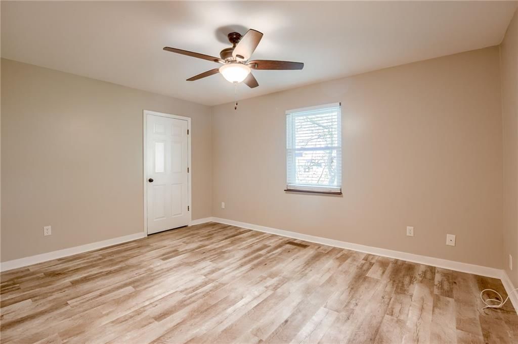 922 NW Valley Lane — photo 20