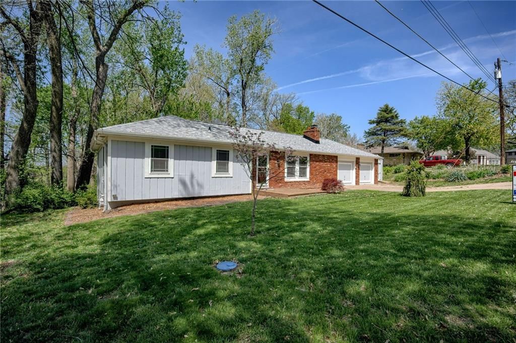 922 NW Valley Lane — photo 3