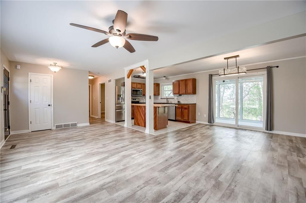 922 NW Valley Lane — photo 8