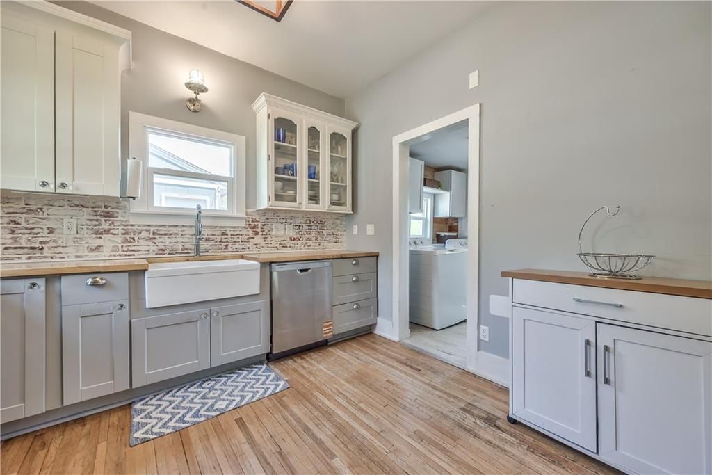 110 E Osage Street — photo 16