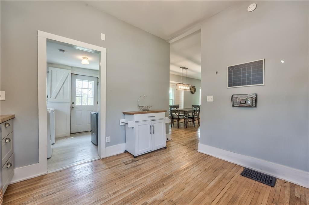 110 E Osage Street — photo 17
