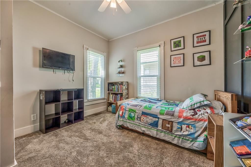 110 E Osage Street — photo 20