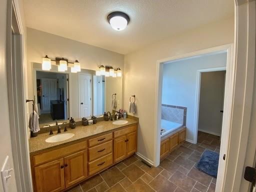 915 W 8th Avenue — photo 21