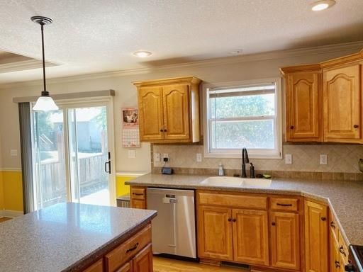 915 W 8th Avenue — photo 6