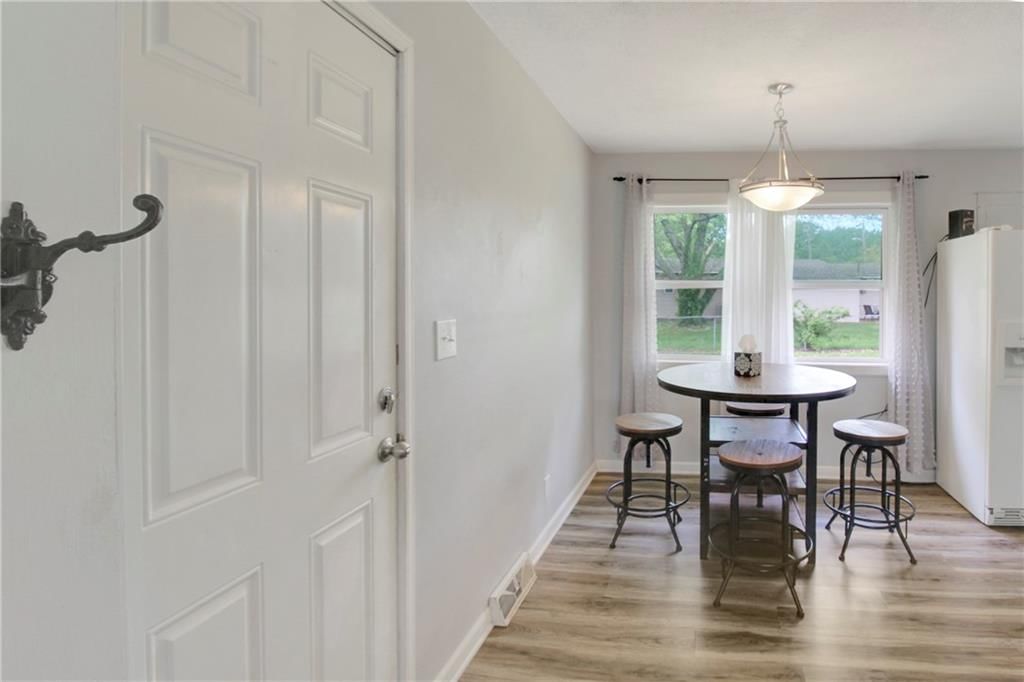 610 Willowbrook Road — photo 4