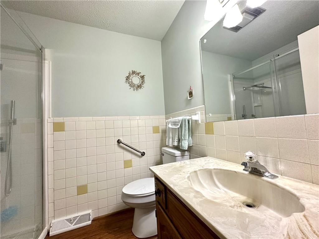 64 Walnut Way — photo 24