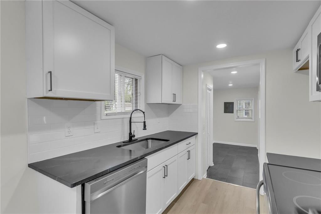 17116 Chula Vista Drive — photo 9