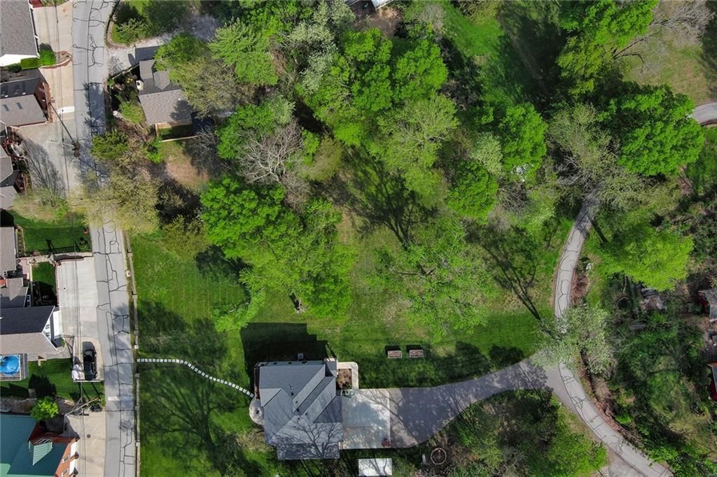 148 Beach Drive — photo 3
