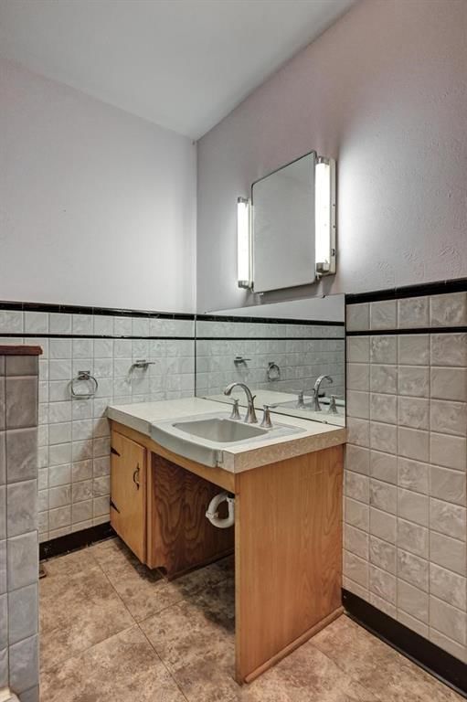 2147 S Main Street — photo 19