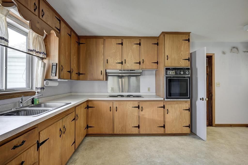 2147 S Main Street — photo 10