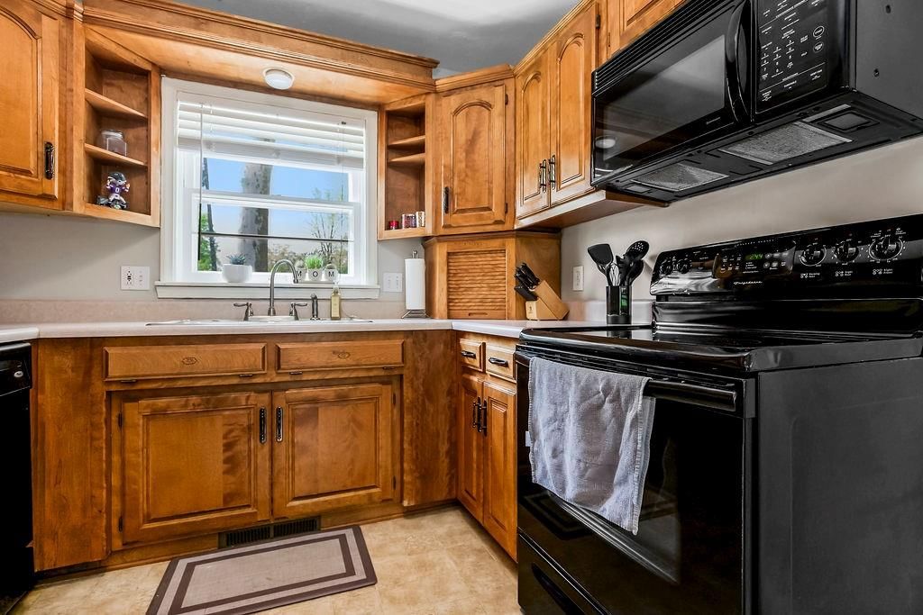 8512 Riggs Street — photo 11