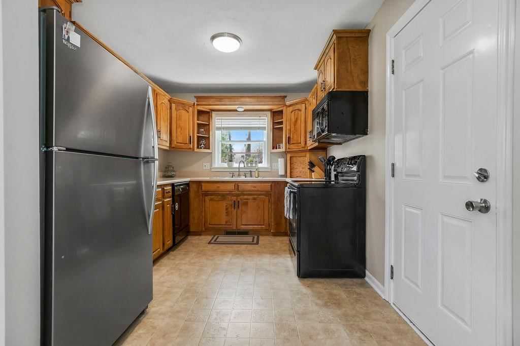 8512 Riggs Street — photo 9