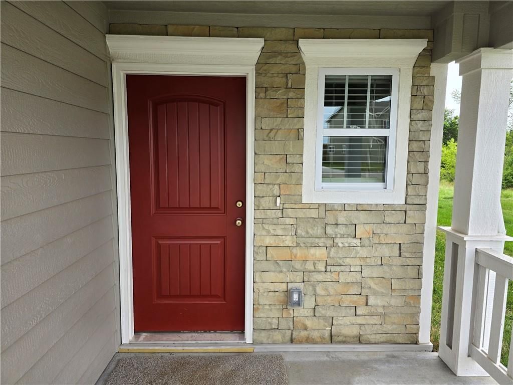 1608 Bluestem Drive — photo 2