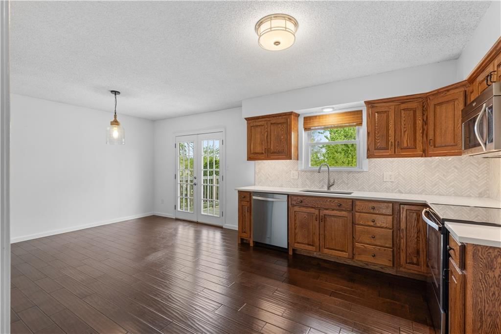 116 SE Flagstone Drive — photo 6