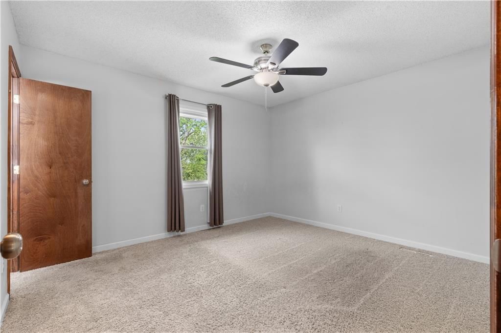 116 SE Flagstone Drive — photo 10