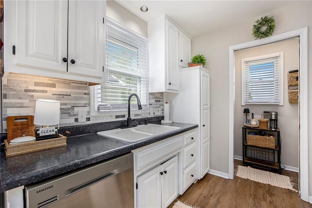 500 Santa Fe Drive — photo 12