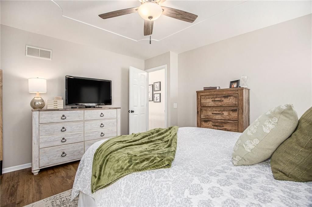 500 Santa Fe Drive — photo 16