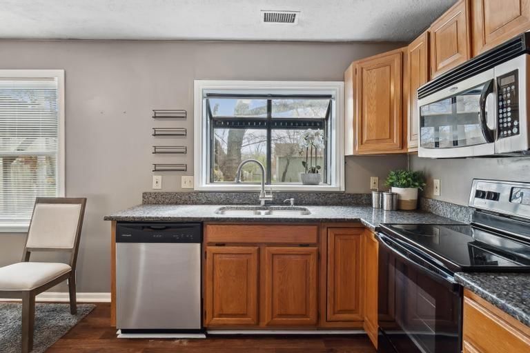 309 E Mulberry Street — photo 11