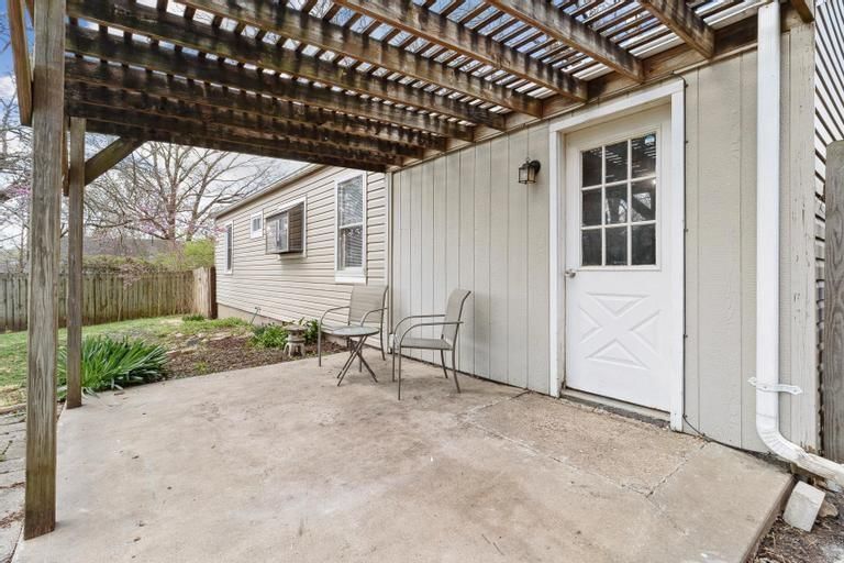 309 E Mulberry Street — photo 24
