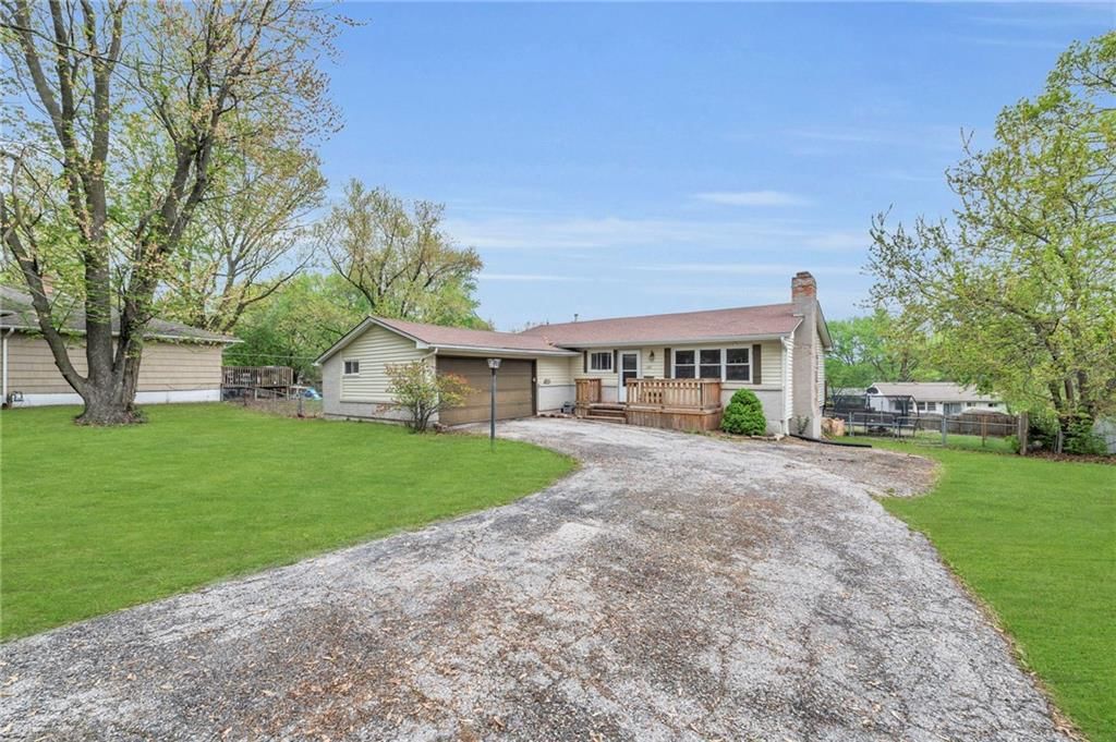 1610 NE Northaven Drive — photo 4