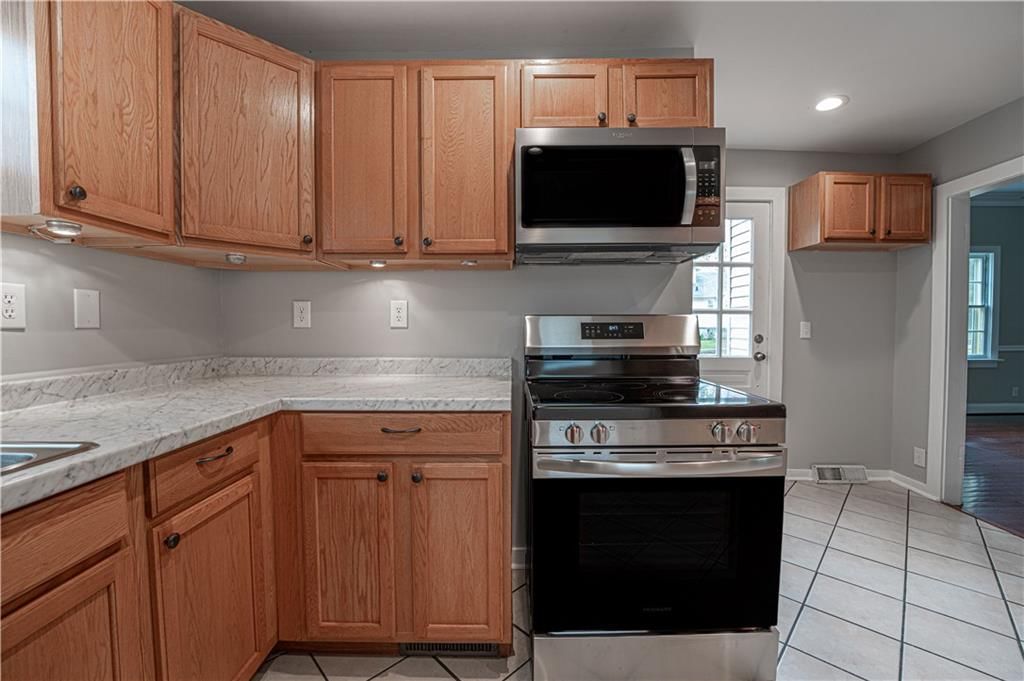 951 S Redman Avenue — photo 12