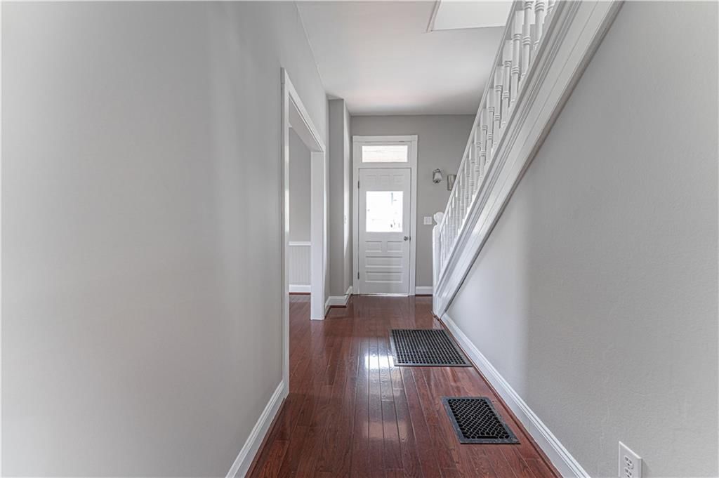 951 S Redman Avenue — photo 18