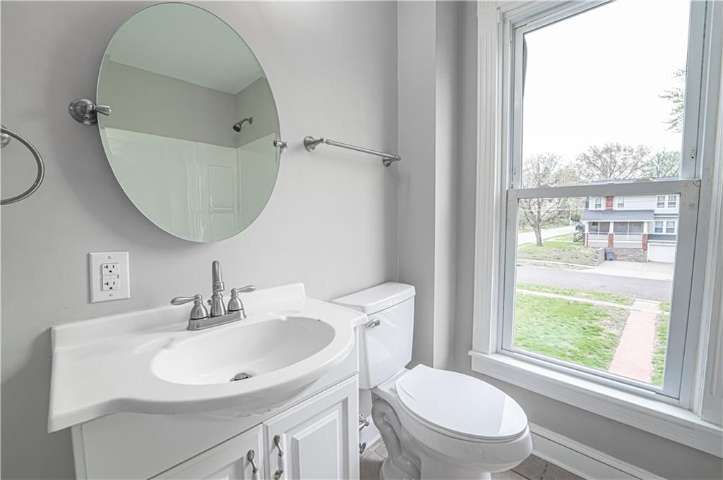 951 S Redman Avenue — photo 31