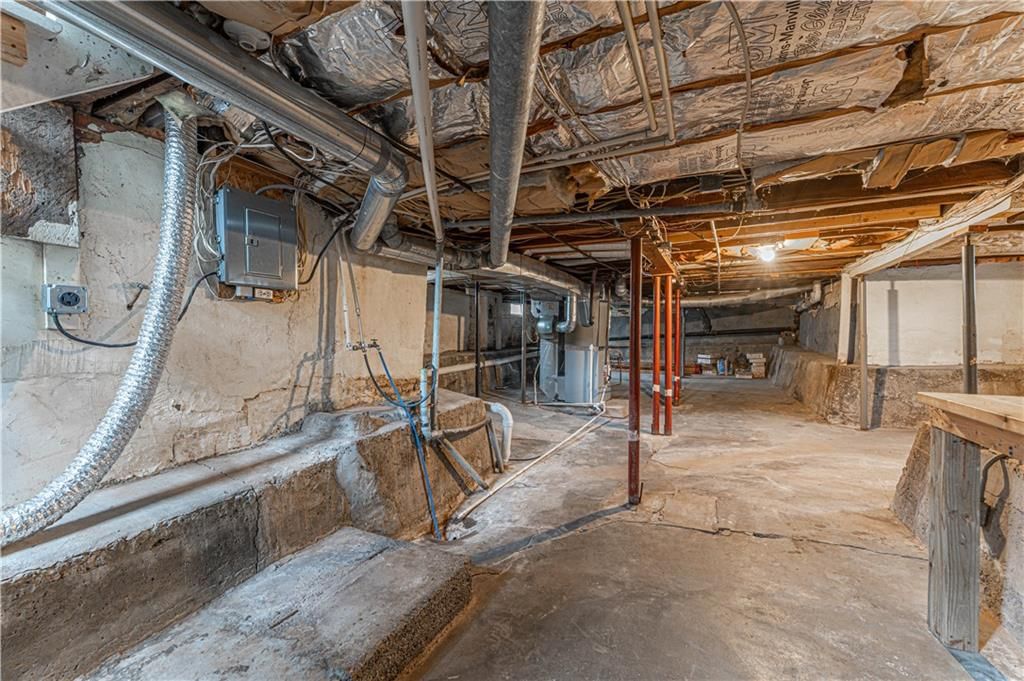 951 S Redman Avenue — photo 33