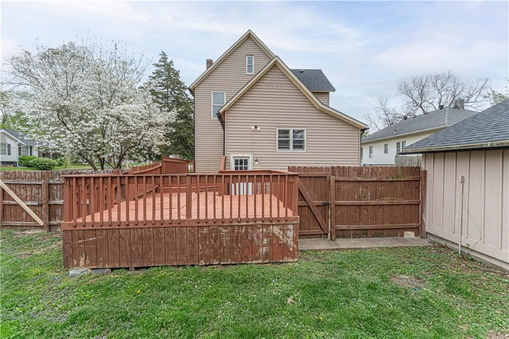 951 S Redman Avenue — photo 38