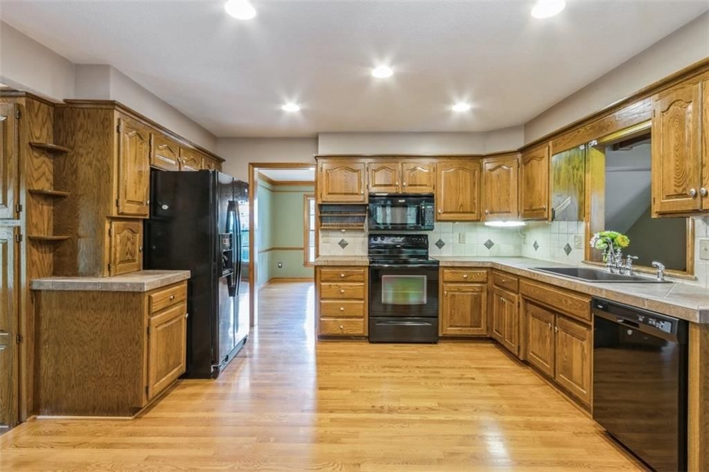 129 Wood Glen Lane — photo 10