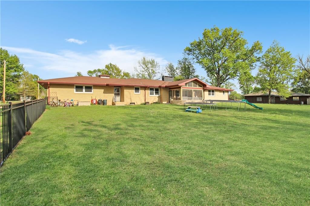 502 Maple Crest Drive — photo 37