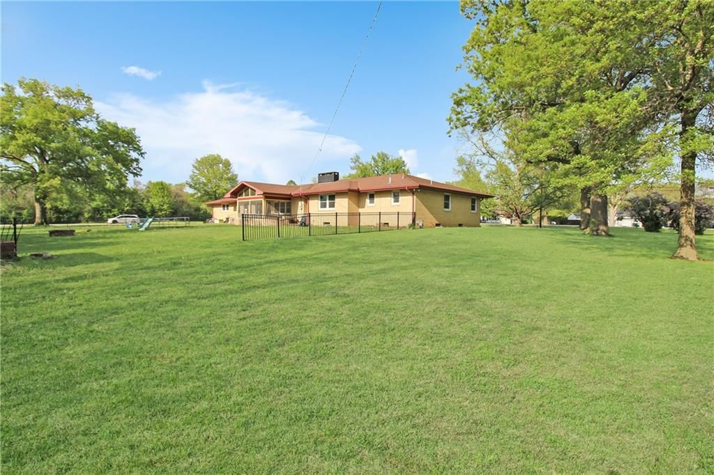 502 Maple Crest Drive — photo 39