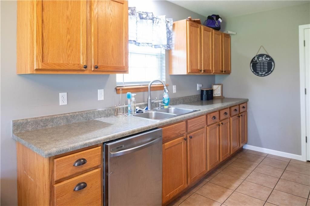 610 Watts Street — photo 11