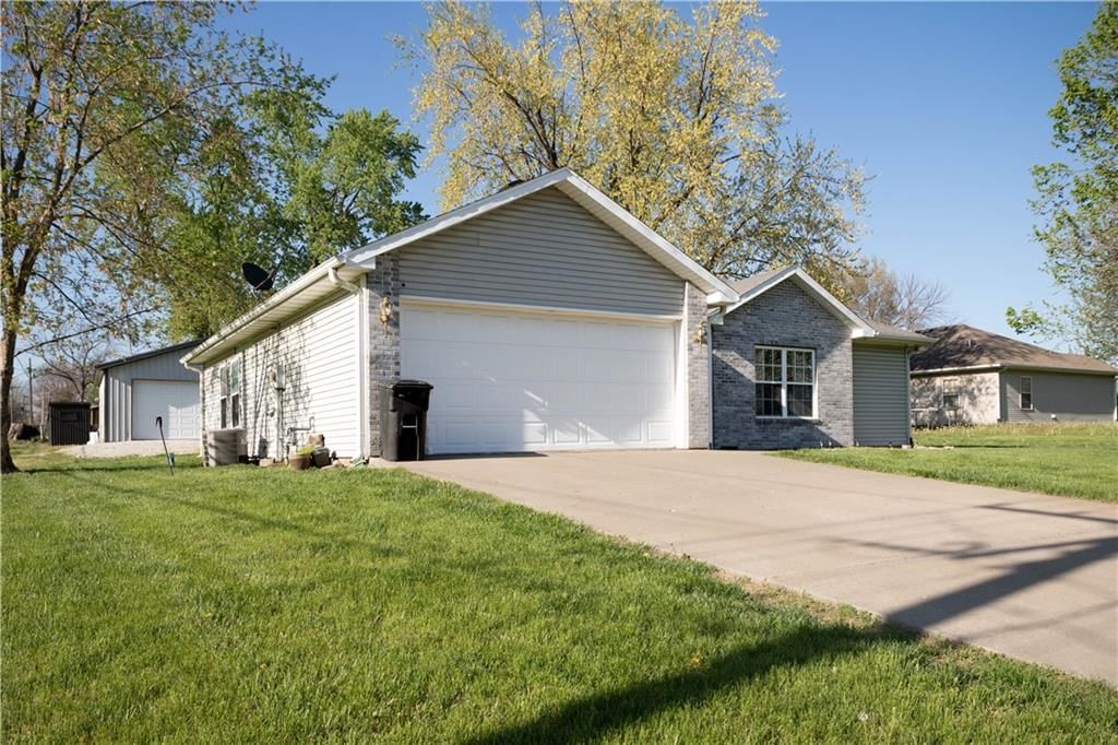 610 Watts Street — photo 4