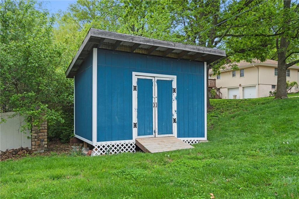816 NE Swann Road — photo 33