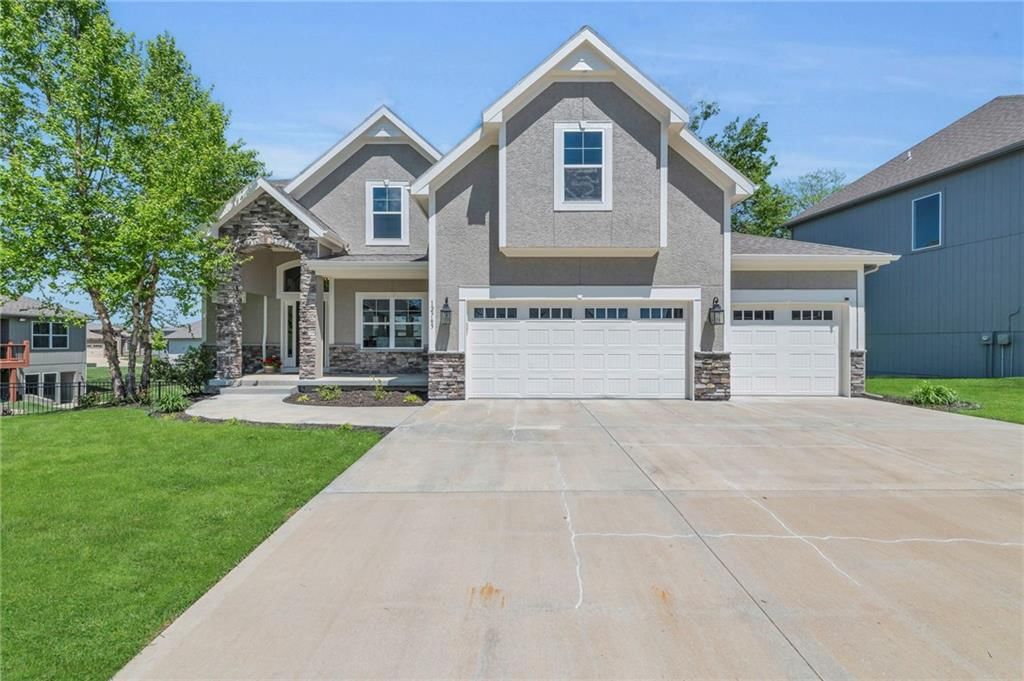 12765 N Imperial Drive — photo 2